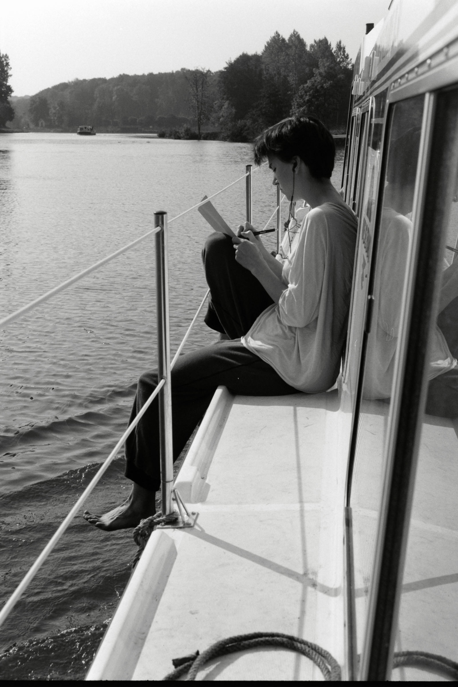 AHP F1990 09 006 sc250506 img33 NLP